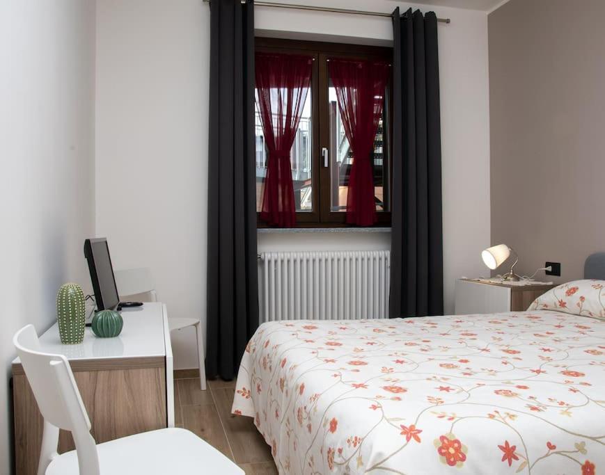 Casa Valentin Appartement Monforte dʼAlba Buitenkant foto