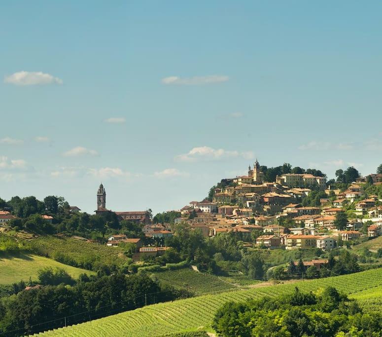 Casa Valentin Appartement Monforte dʼAlba Buitenkant foto